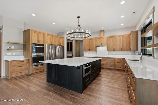 1520 Wrenco Loop Rd, Sandpoint, ID 83864