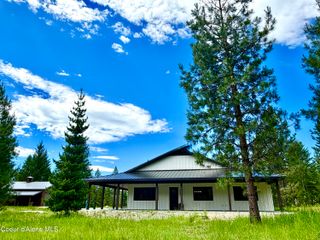 1520 Wrenco Loop Rd, Sandpoint, ID 83864