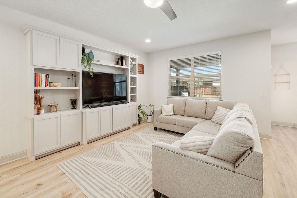 16907 Aventura Ave, Pflugerville, TX 78660