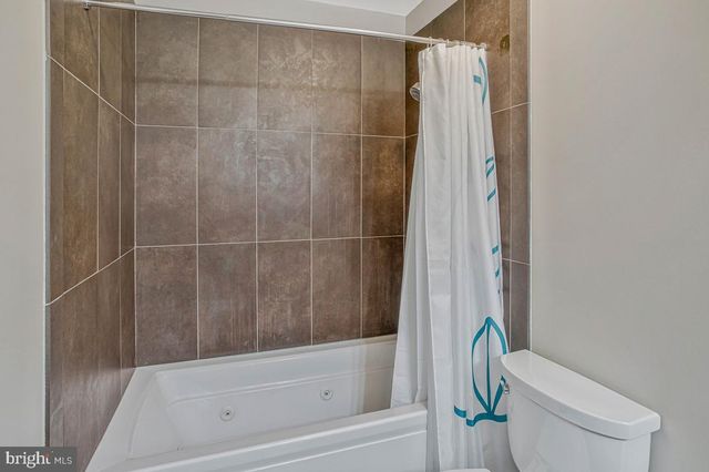 12321 HOLLYHOCK CT, Woodbridge, VA 22192