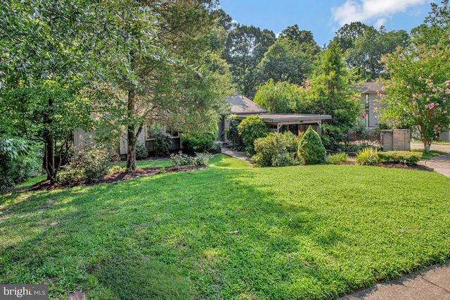12321 HOLLYHOCK CT, Woodbridge, VA 22192