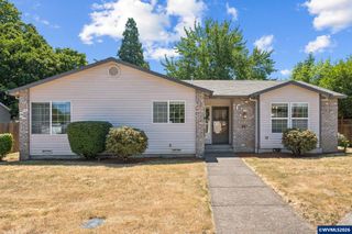 257 N Knights Bridge Rd, Canby, OR 97013