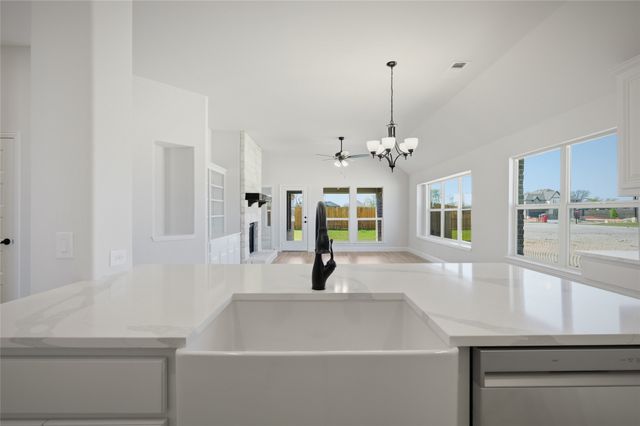 1913 Amber Gate Drive, Anna, TX 75409