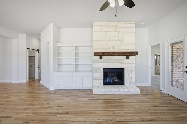 1913 Amber Gate Drive, Anna, TX 75409