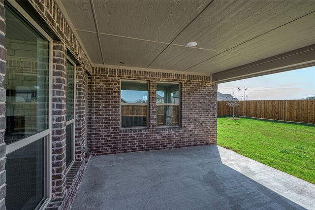 1913 Amber Gate Drive, Anna, TX 75409