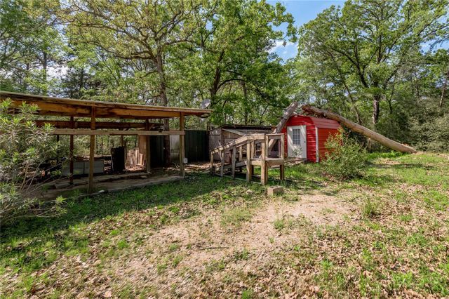 163 Black Walnut Street, Trinity, TX 75862