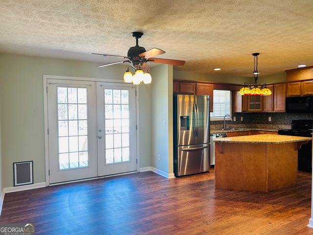 2690 Sharpsburg McCullum Road, Newnan, GA 30265