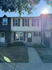 36311 Park Place Drive, Sterling Heights, MI 48310