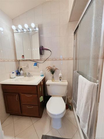725 126th Street, College Point, NY 11356