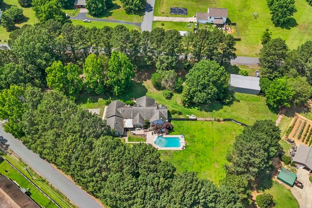 5 Williamsburg Drive, Cabot, AR 72023