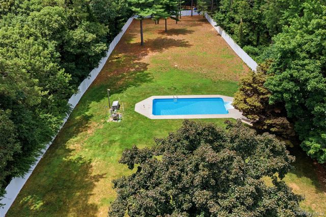 18 Millet Street, Dix Hills, NY 11746