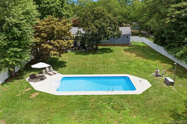 18 Millet Street, Dix Hills, NY 11746