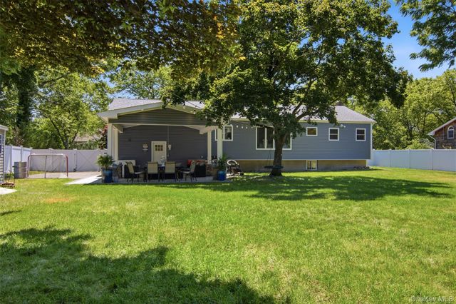 18 Millet Street, Dix Hills, NY 11746