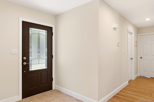 18 Millet Street, Dix Hills, NY 11746