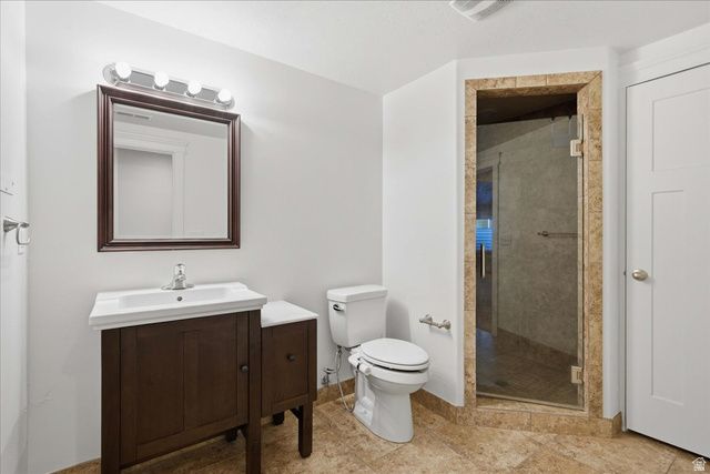 3856 W COASTAL DUNE DR, South Jordan, UT 84009