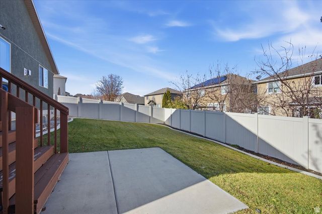 3856 W COASTAL DUNE DR, South Jordan, UT 84009