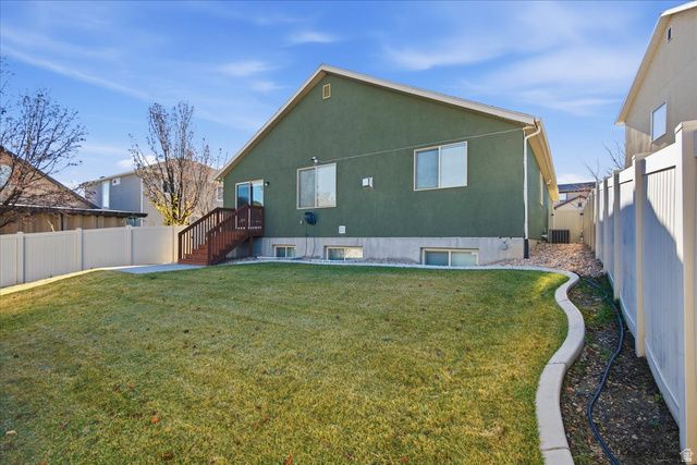 3856 W COASTAL DUNE DR, South Jordan, UT 84009