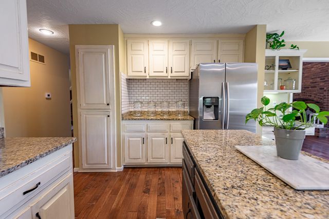 1921 E Nottingham Street, Springfield, MO 65804