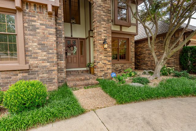1921 E Nottingham Street, Springfield, MO 65804