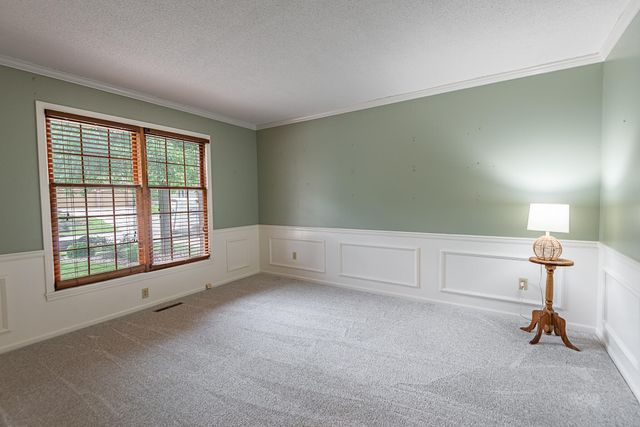 1921 E Nottingham Street, Springfield, MO 65804