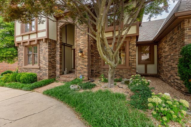 1921 E Nottingham Street, Springfield, MO 65804
