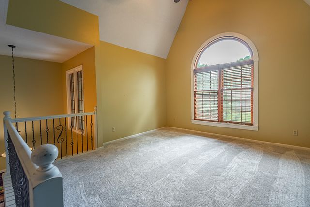 1921 E Nottingham Street, Springfield, MO 65804