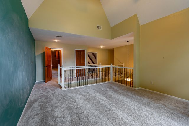1921 E Nottingham Street, Springfield, MO 65804