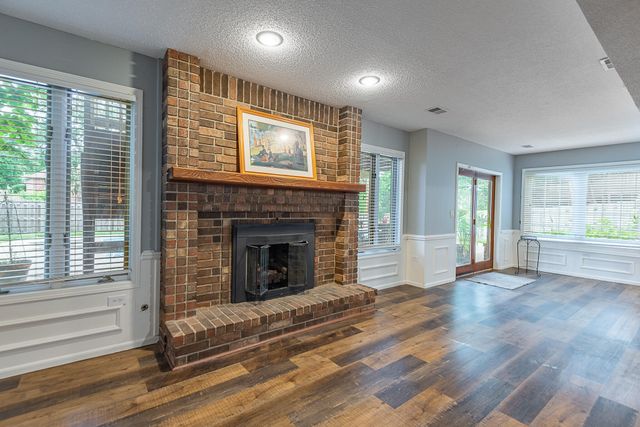 1921 E Nottingham Street, Springfield, MO 65804