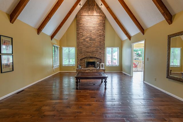 1921 E Nottingham Street, Springfield, MO 65804