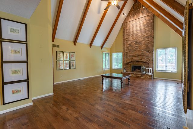 1921 E Nottingham Street, Springfield, MO 65804
