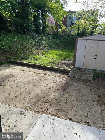 3319 6TH ST SE, Washington, DC 20032