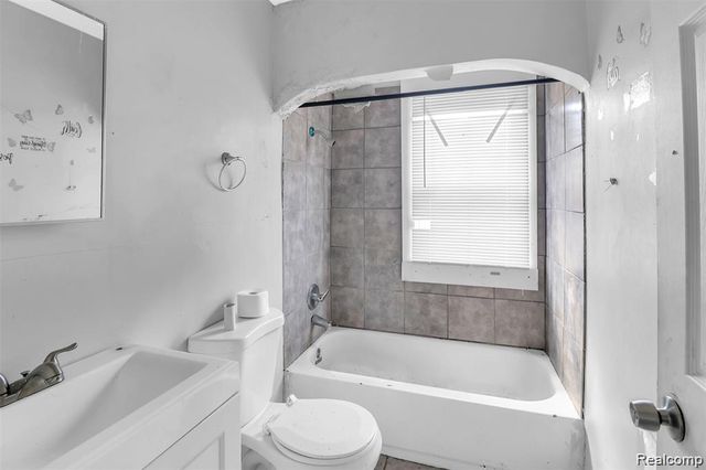 15703 Ardmore Street, Detroit, MI 48227