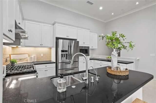 67 Kempton, Irvine, CA 92620