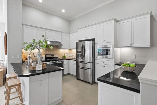 67 Kempton, Irvine, CA 92620