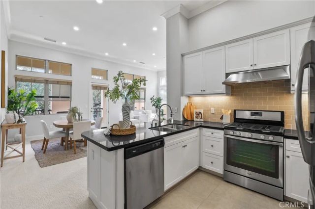 67 Kempton, Irvine, CA 92620