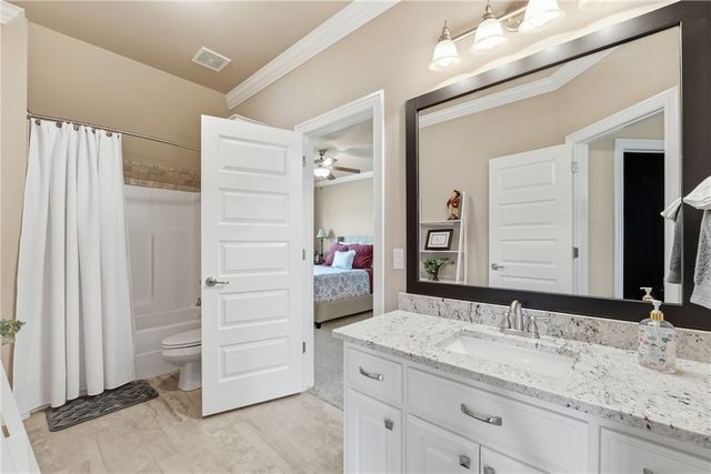3111 Oak Tree Drive, Centerton, AR 72719