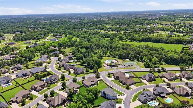3111 Oak Tree Drive, Centerton, AR 72719
