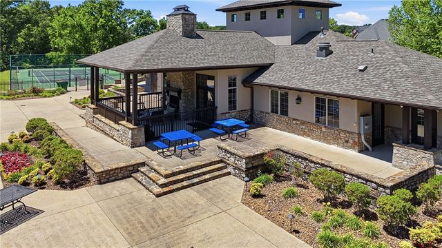 3111 Oak Tree Drive, Centerton, AR 72719