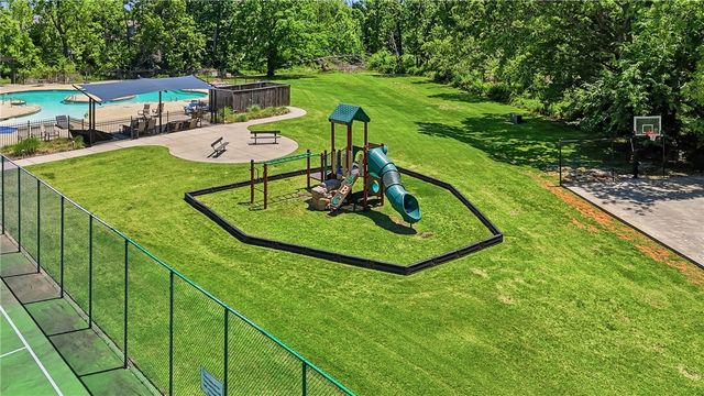3111 Oak Tree Drive, Centerton, AR 72719