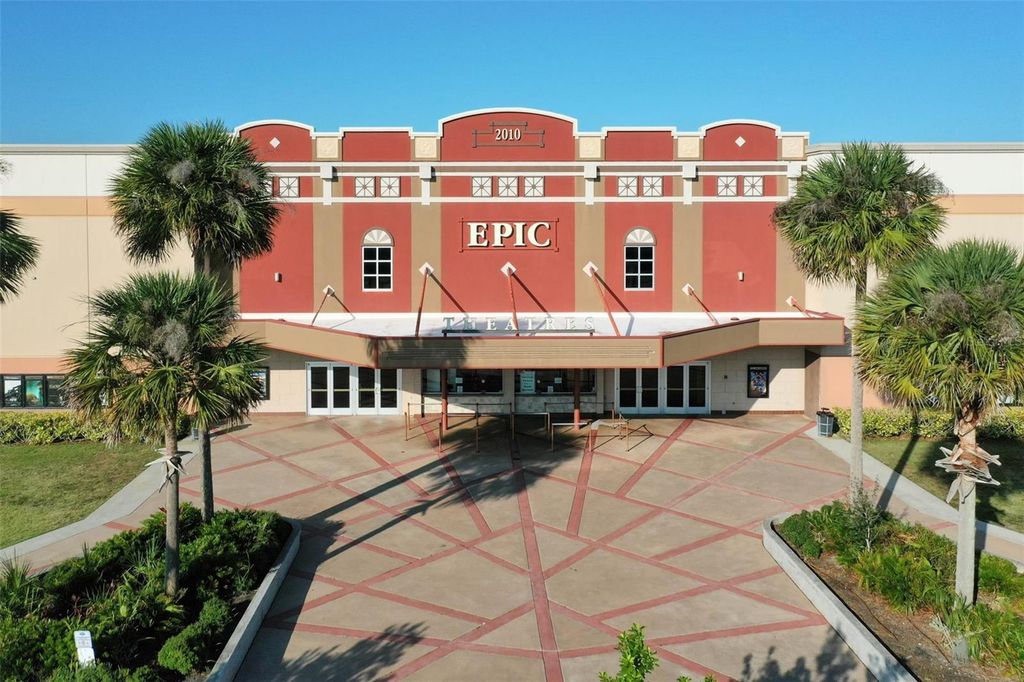 Image 27 of property listing at 21 TOWN COURT, Palm Coast, FL 32164