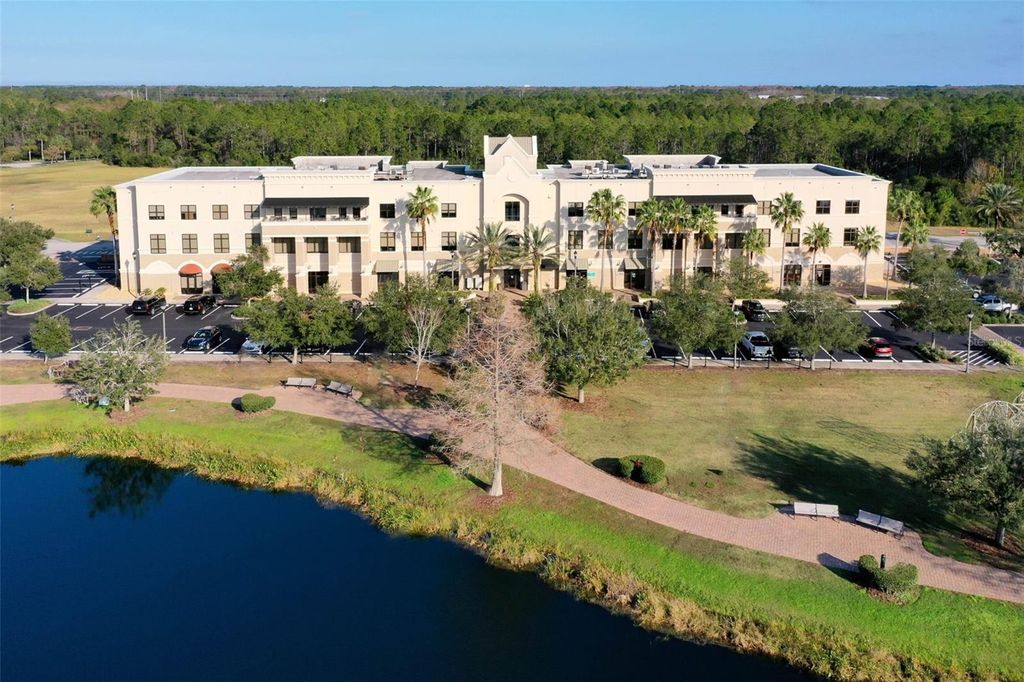 Image 6 of property listing at 21 TOWN COURT, Palm Coast, FL 32164