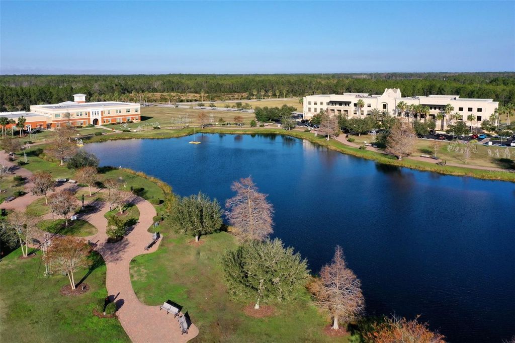 Image 7 of property listing at 21 TOWN COURT, Palm Coast, FL 32164