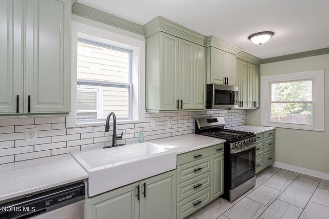 1944 Balkan Place, Toledo, OH 43613
