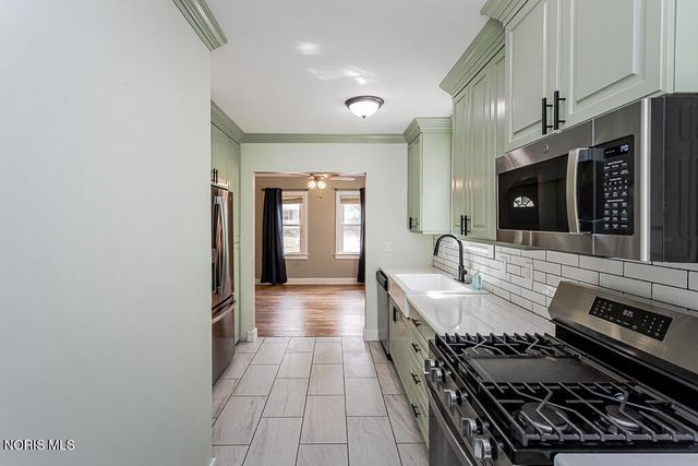 1944 Balkan Place, Toledo, OH 43613