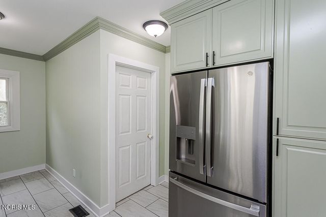 1944 Balkan Place, Toledo, OH 43613
