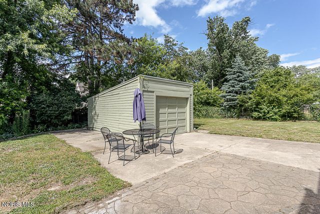 1944 Balkan Place, Toledo, OH 43613