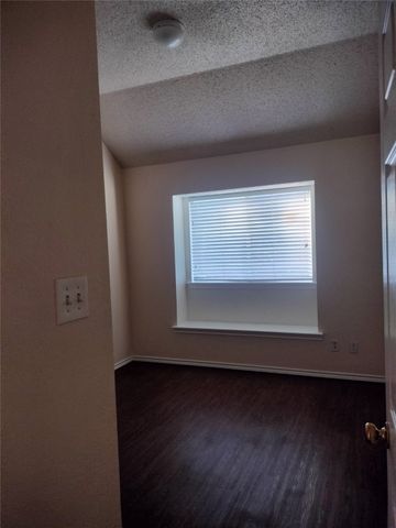 1888 Helen Lane, Lewisville, TX 75067