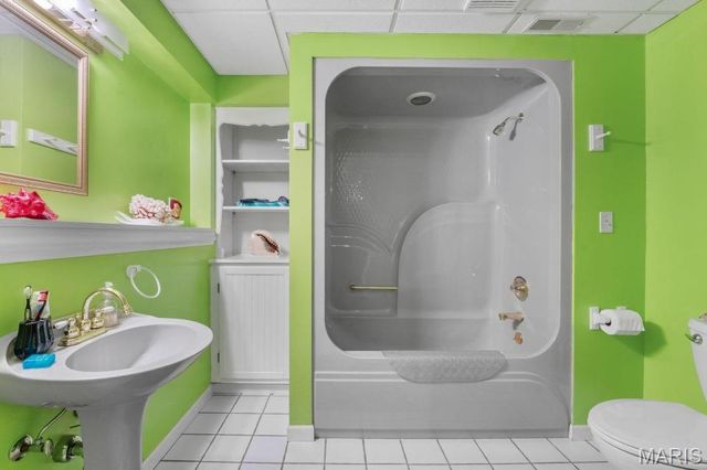 3403 Riverview Court, Godfrey, IL 62035