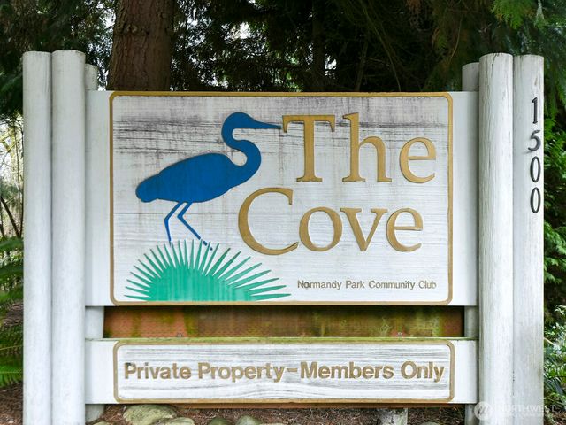 17020 16th Avenue SW, Normandy Park, WA 98166