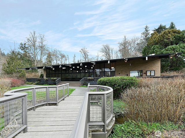 17020 16th Avenue SW, Normandy Park, WA 98166